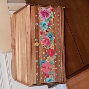 Pioneer Woman Bread Box